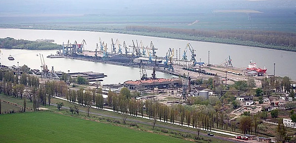 Доля зернових перевезень дунайських портів зросла з 12% до 81%